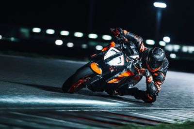 lc8_campaign | KTM 日本
